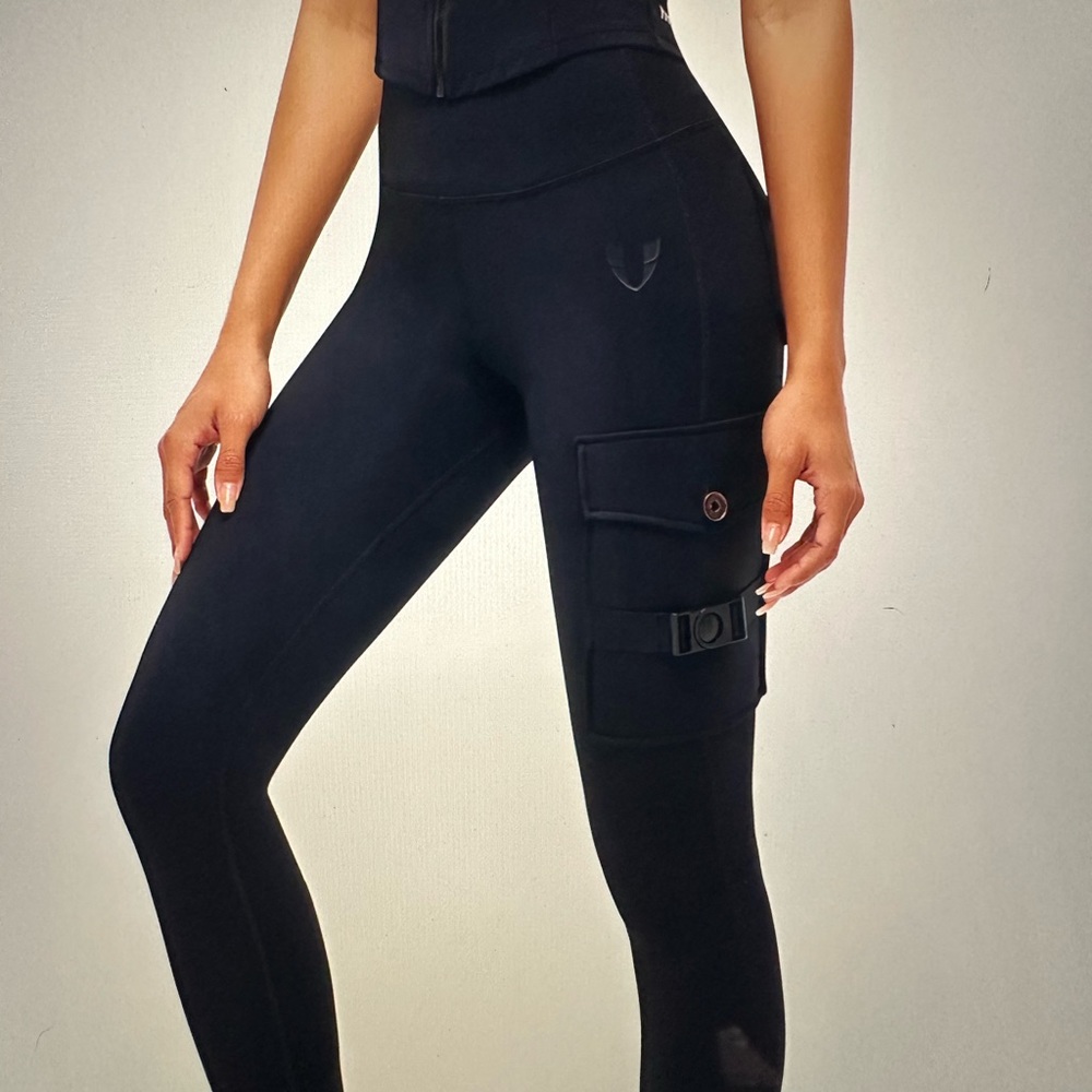 FIRM ABS Clothing Cargo Fitness Leggings XS - Black